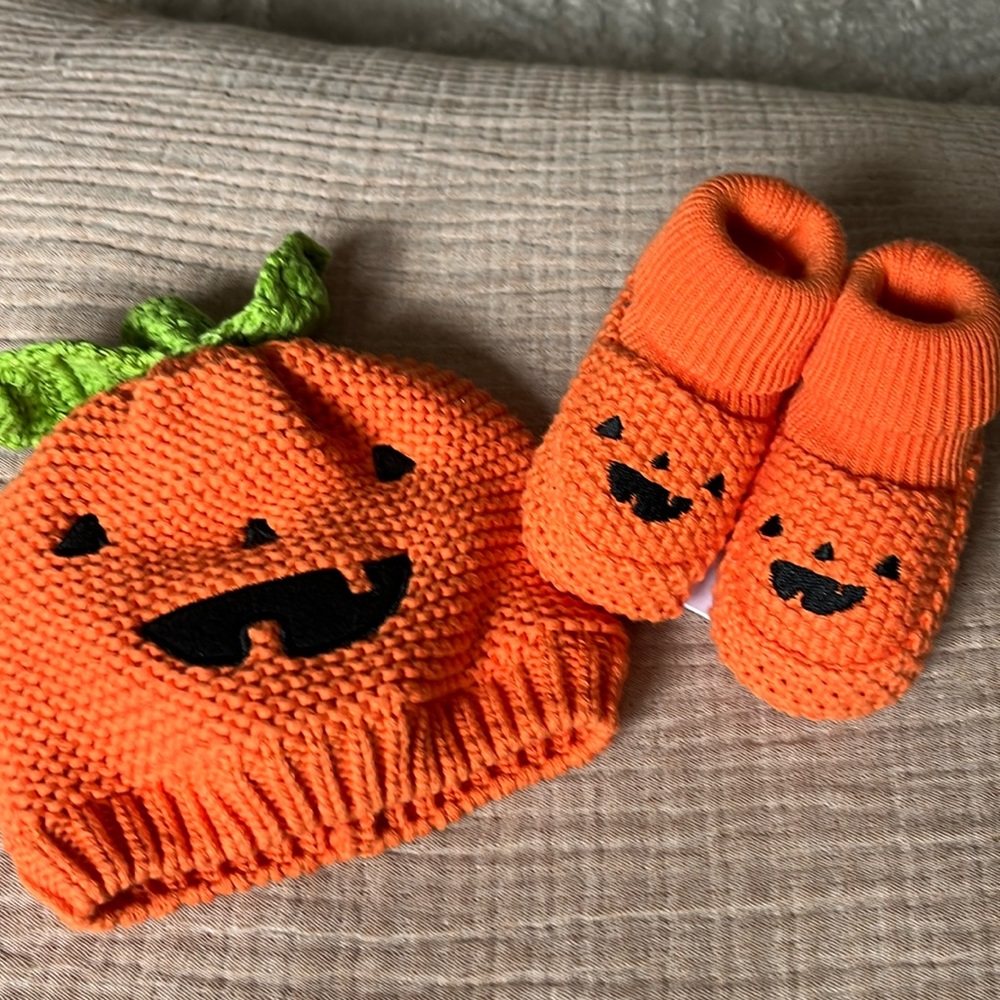 Pumpkin hat and booties